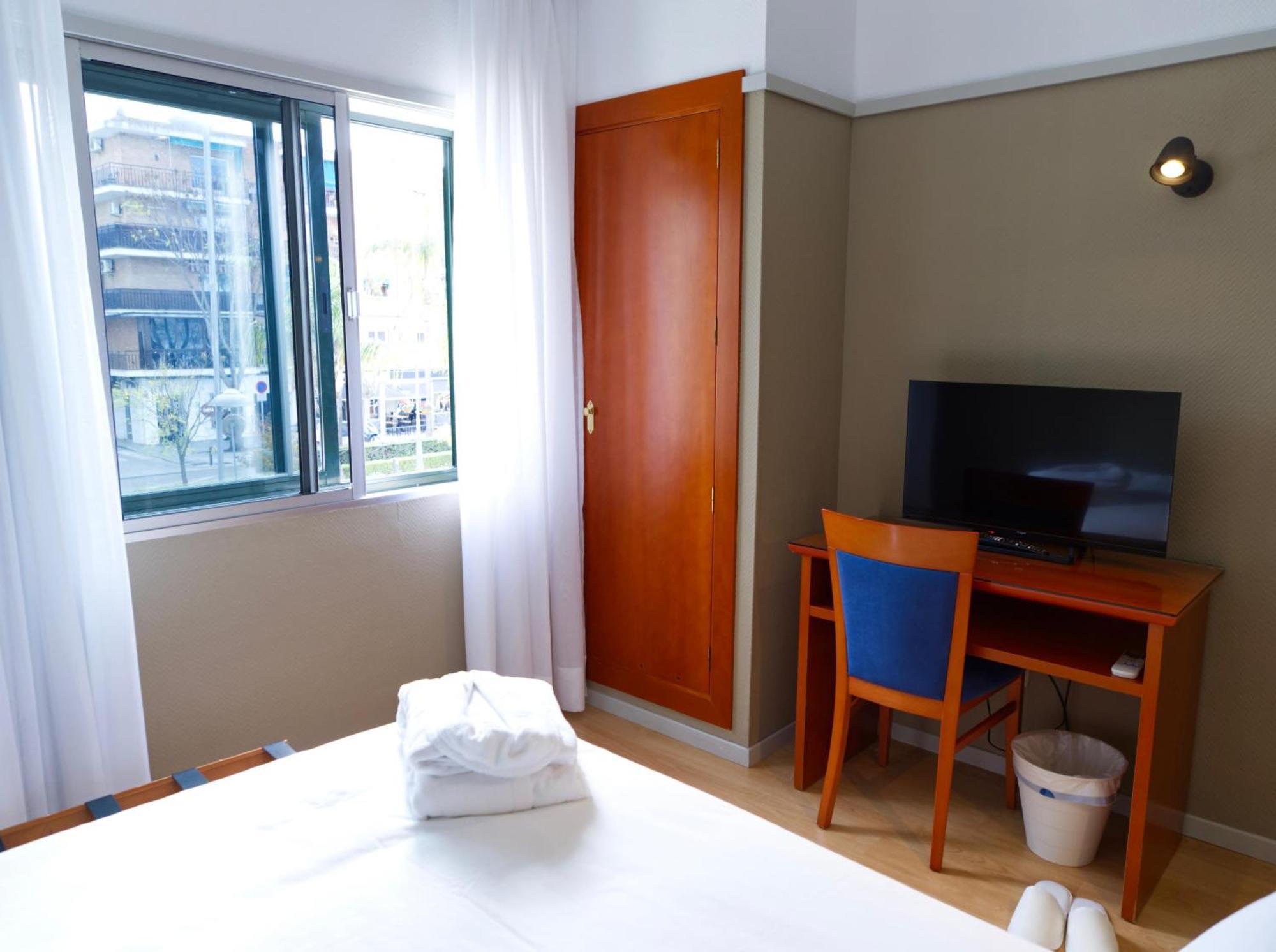 Hotel Ciudad Del Sol Écija Extérieur photo