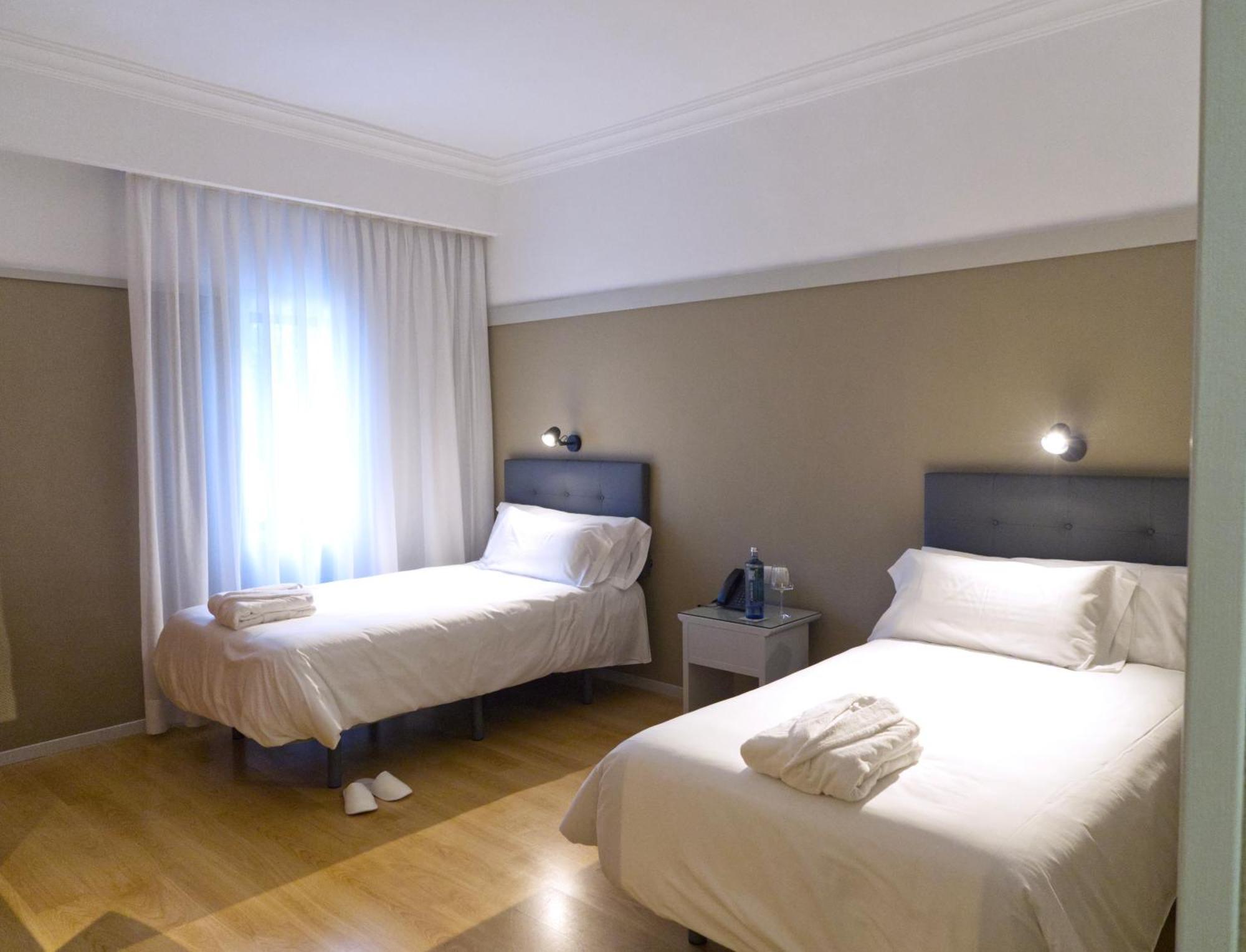 Hotel Ciudad Del Sol Écija Extérieur photo